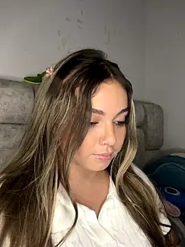 Snapshot of AnnyLopezzz_ chatting on 09.21.25 AnnyLopezzz online show from 09.21.25
