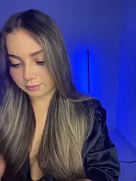 Snapshot of AnnyLopezzz_ chatting on 10.12.25 AnnyLopezzz online show from 10.12.25