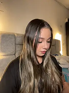 AnnyLopezzz  online show from 05.05.26