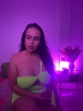 Snapshot of kattywil chatting on 03.24.26 kattywil online show from 03.24.26