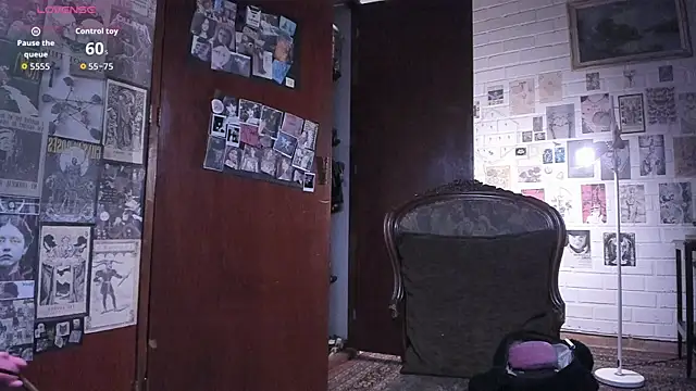 DiosaSexSymbol online show from 10.14.25