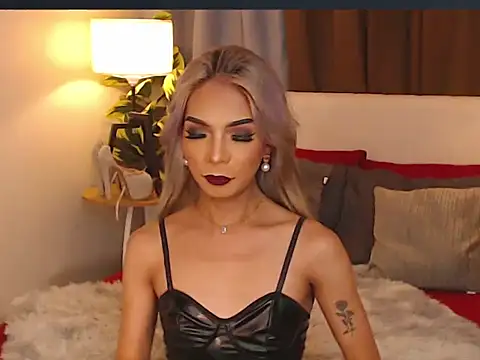 Snapshot of CelestinaMarquez0427 chatting on 10.21.25 CelestinaMarquez0427 online show from 10.21.25