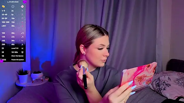 AliaBuerstatte online show from 11.07.25