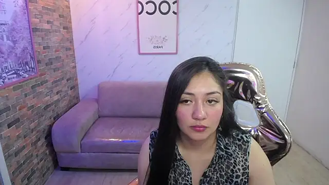 Snapshot of Ivony18_b chatting on 09.26.25 Ivony18 b online show from 09.26.25