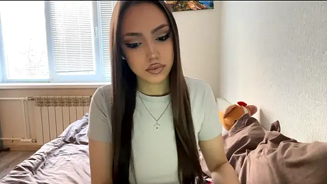 Leaf Unto online show from 11.02.25