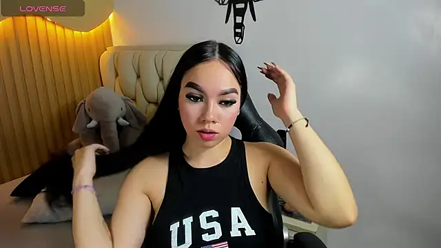 MOLLYSPENCER1 online show from 07.04.26