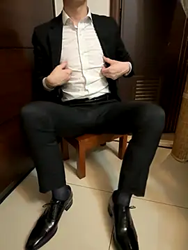 Snapshot of blaconeboy chatting on 11.11.25 blaconeboy online show from 11.11.25