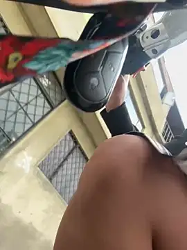 -Mia1 online show from 11.04.25