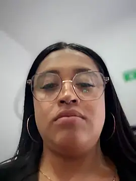 Snapshot of -Mia1 chatting on 07.28.26 -Mia1 online show from 07.28.26