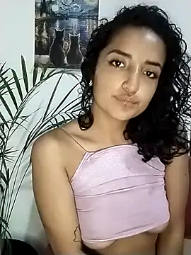 luna love xoxo online show from 09.19.25