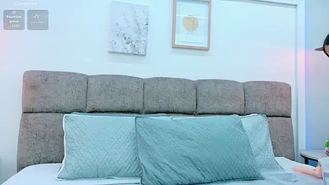 Ashley Evans22 online show from 10.02.25