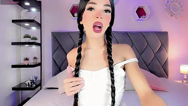 Amira Ember online show from 06.29.26