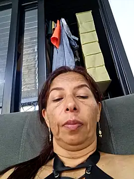 maleja23 online show from 10.16.25