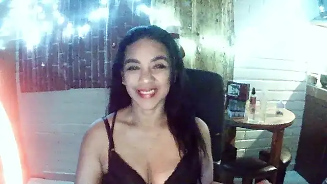 MiiaVelasquez online show from 12.04.25