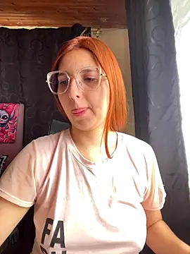 CoraVibes online show from 10.11.25