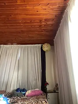 CoraVibes online show from 03.14.26