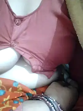 Snapshot of Nehaja33e chatting on 11.26.25 Nehaja33e online show from 11.26.25