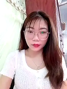 MyMy08 online show from 12.15.25