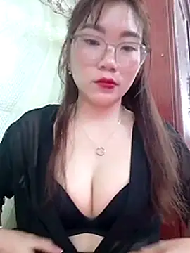 MyMy08 online show from 12.22.25