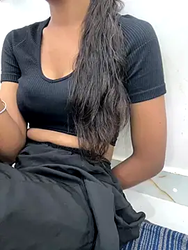 Snapshot of cute_parii_ chatting on 09.13.25 cute parii  online show from 09.13.25