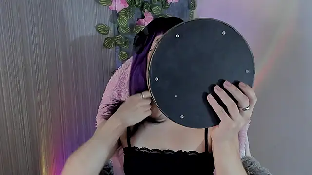 Lexyy Bluee online show from 04.24.26