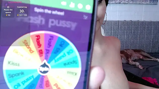 Carolinne Mel online show from 09.22.25