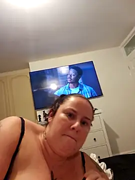 Snapshot of Biggtitz121 chatting on 09.22.25 Biggtitz121 online show from 09.22.25