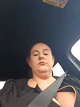 Snapshot of Biggtitz121 chatting on 10.11.25 Biggtitz121 online show from 10.11.25