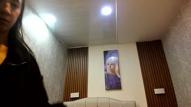 Sophi Thaylorr online show from 03.12.26