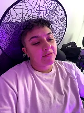 Snapshot of IanGilbert chatting on 10.25.25 IanGilbert online show from 10.25.25