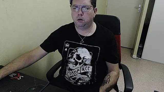 blueandwhite1 online show from 12.05.24