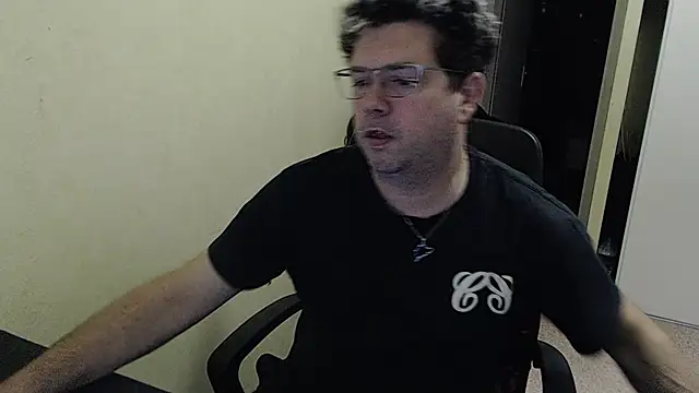 blueandwhite1 online show from 01.02.25