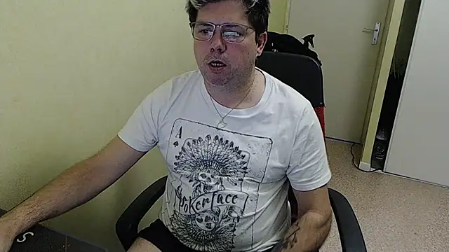 blueandwhite1 online show from 01.08.25