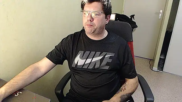 blueandwhite1 online show from 01.09.25