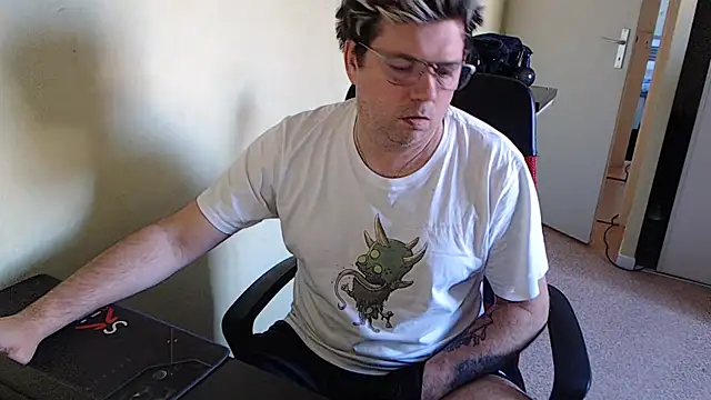 blueandwhite1 online show from 01.15.25