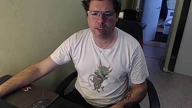 blueandwhite1 online show from 01.18.25