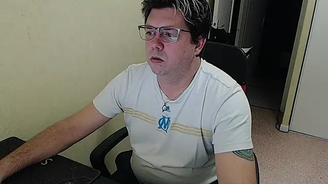 blueandwhite1 online show from 01.26.25