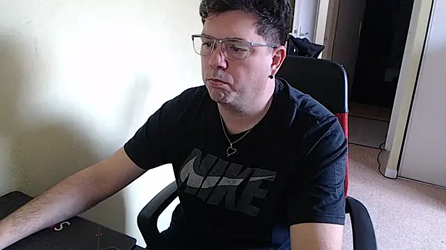 blueandwhite1 online show from 02.01.25