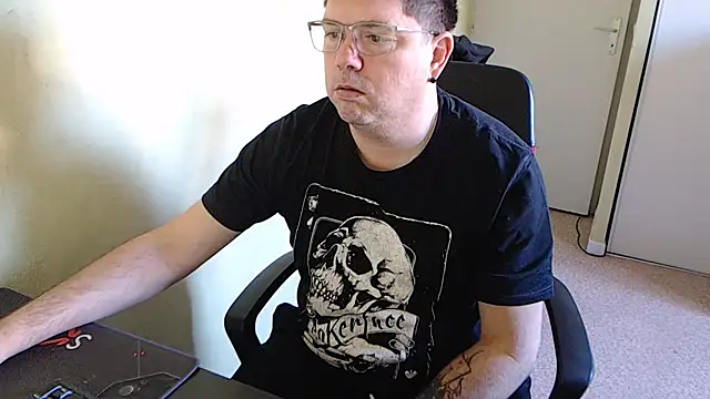 blueandwhite1 online show from 02.02.25