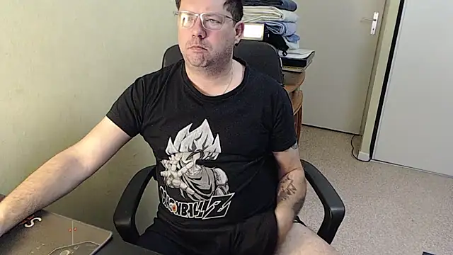 blueandwhite1 online show from 02.05.25