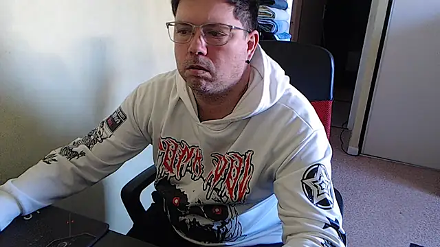 blueandwhite1 online show from 02.05.25