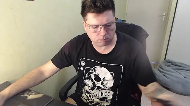 blueandwhite1 online show from 03.12.25