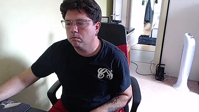 blueandwhite1 online show from 09.09.25