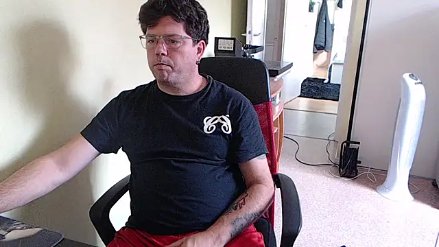 blueandwhite1 online show from 09.10.25