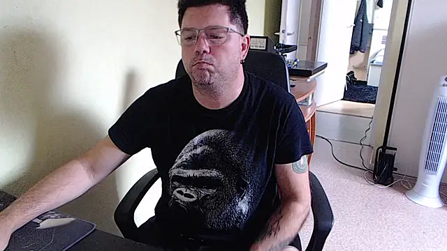 blueandwhite1 online show from 09.20.25