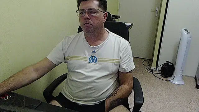 blueandwhite1 online show from 10.14.25