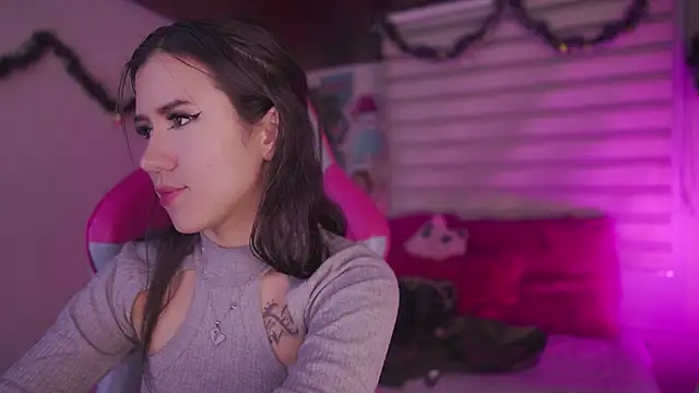  chloe moons  online show from 12.15.25