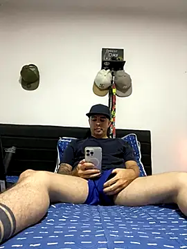 Snapshot of Jaguer2213 chatting on 10.30.25 Jaguer2213 online show from 10.30.25