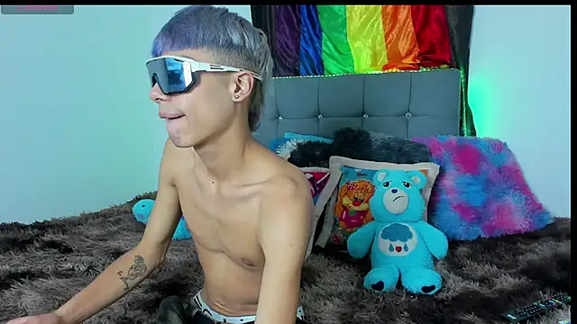 Snapshot of Playboy_Andersex chatting on 10.07.25 Playboy Andersex online show from 10.07.25