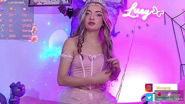 LucyGray online show from 10.31.25